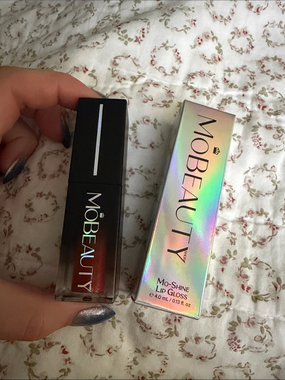 Mo-Shine Lip Gloss - Shimmering Deep Red